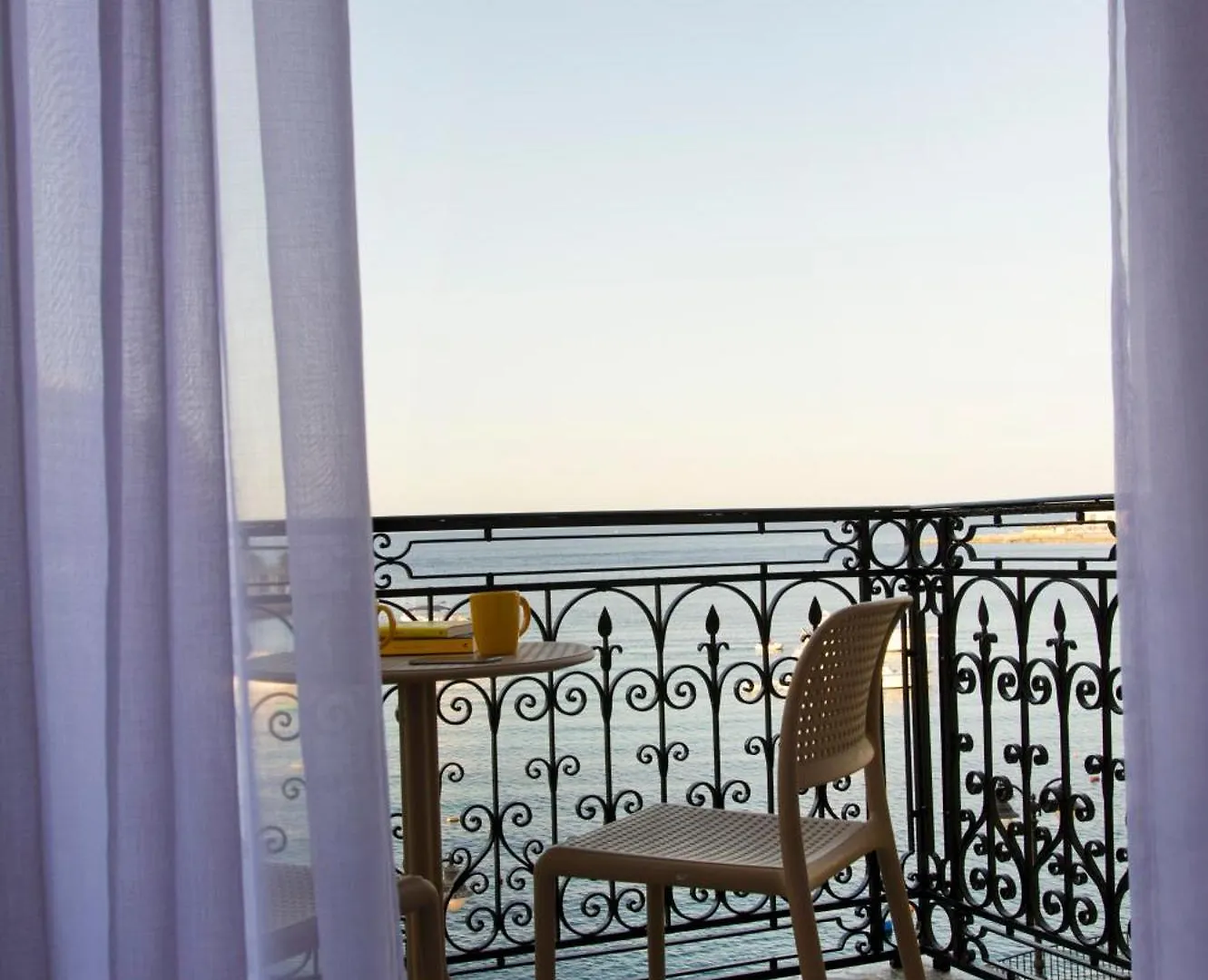 דירות Saint Julian's Maltese Balcony 0*,  מלטה